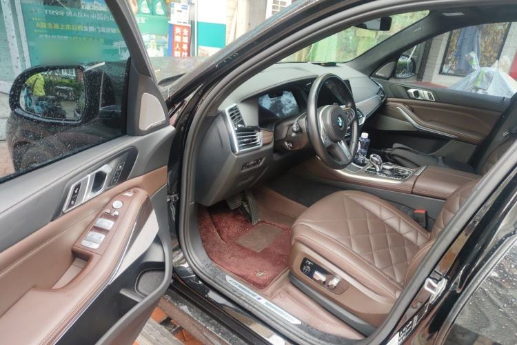 Used BMW X5 2022 Restyled xDrive 40Li Luxury Edition M Sport Package Driver Seat
