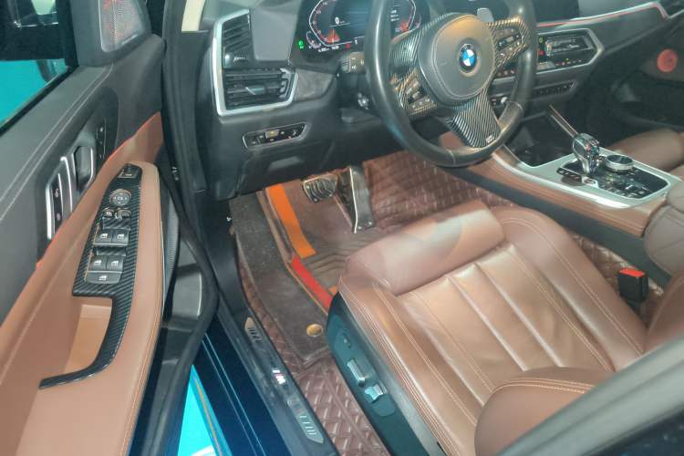 Used BMW X5 2022 xDrive40i M Sport Package Driver Seat
