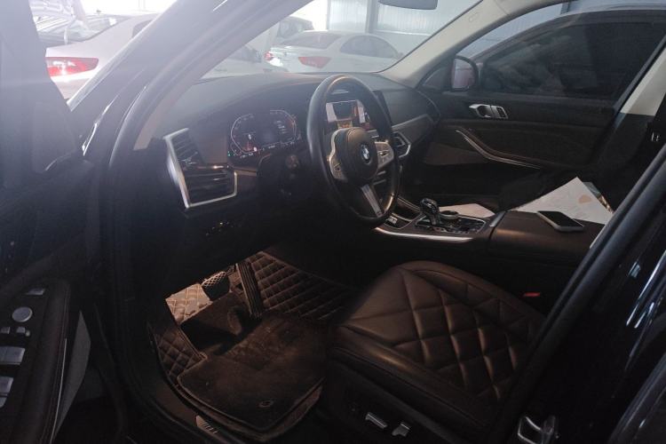 Used BMW X5 2022 Restyled xDrive 30Li Luxury Version M Sport Package Driver Seat