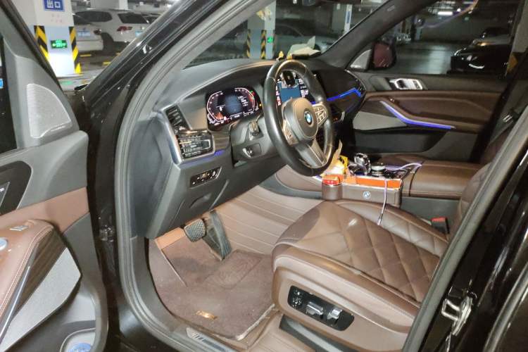 Used BMW X5 2022 Restyled xDrive 40Li Luxury Edition M Sport Package Driver Seat