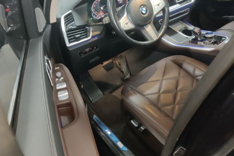 Used BMW X5 2022 Restyled xDrive 30Li Luxury Version M Sport Package Driver Seat