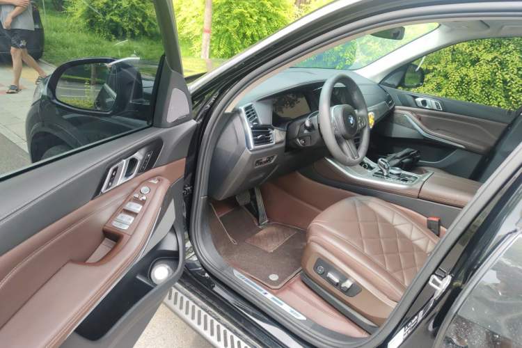 Used BMW X5 2022 xDrive 30Li M Sport Package Driver Seat