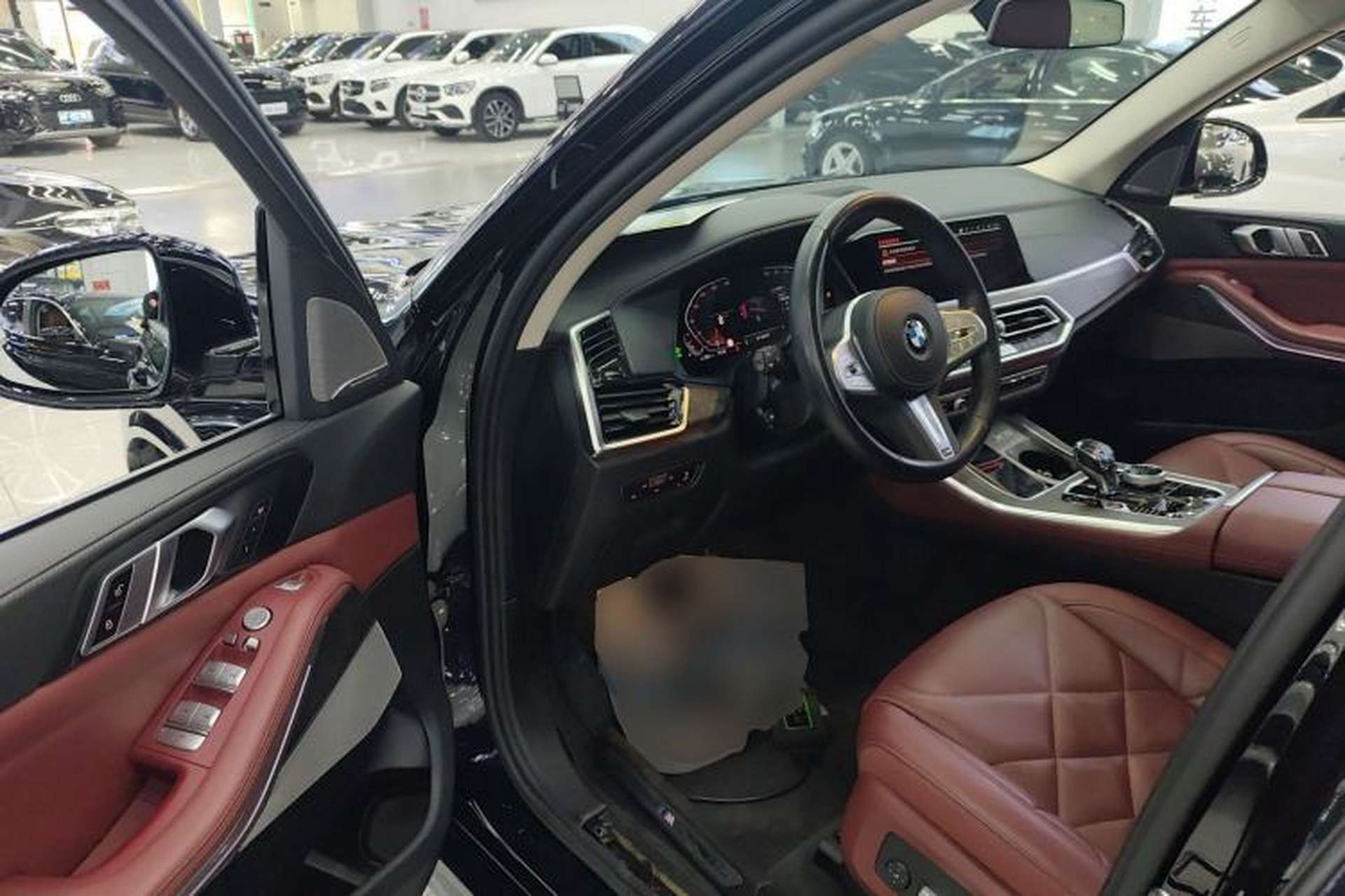 Used BMW X5 2022 Restyled xDrive 30Li Luxury Version M Sport Package Driver Seat