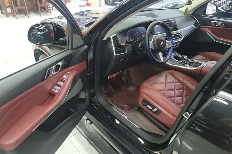 Used BMW X5 2022 Restyled xDrive 30Li M Sport Package Driver Seat