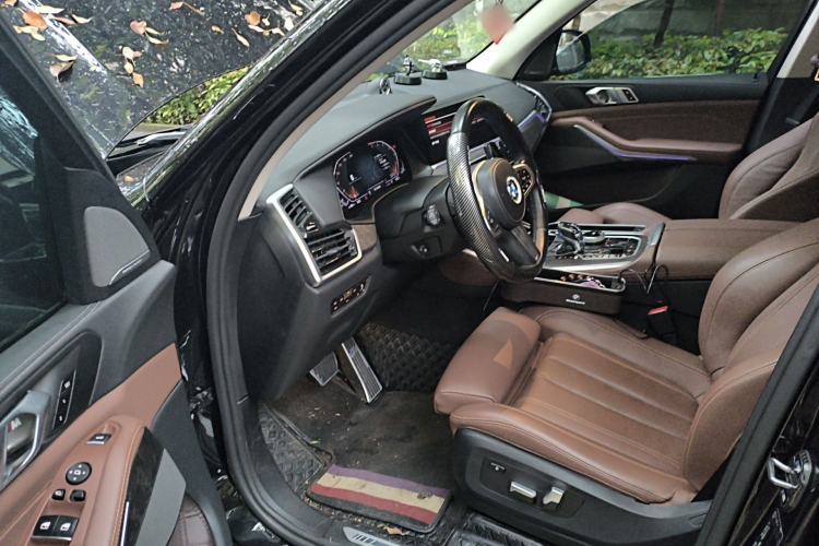 Used BMW X5 2022 xDrive40i M Sport Package Driver Seat