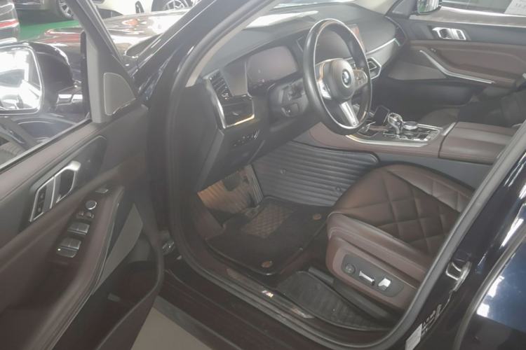 Used BMW X5 2022 xDrive 30Li Luxury M Sport Package Driver Seat