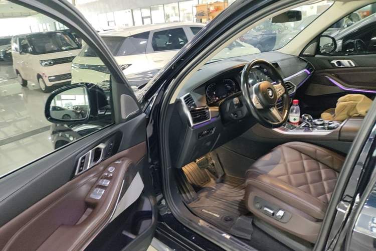 Used BMW X5 2022 xDrive 30Li Luxury M Sport Package Driver Seat