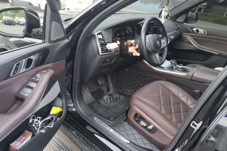 Used BMW X5 2022 xDrive 40Li Luxury Edition M Sport Package Driver Seat