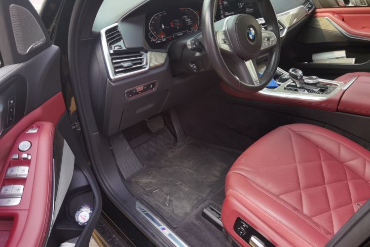 Used BMW X5 2022 Restyled xDrive 40Li M Sport Package Driver Seat