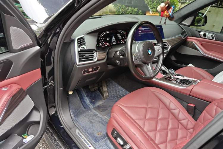 Used BMW X5 2022 Restyled xDrive 40Li Luxury Edition M Sport Package Driver Seat