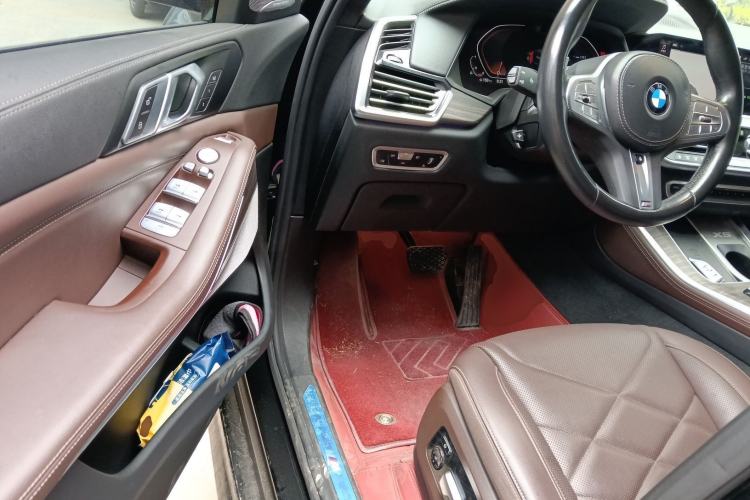Used BMW X5 2022 Restyled xDrive 40Li Luxury Edition M Sport Package Driver Seat