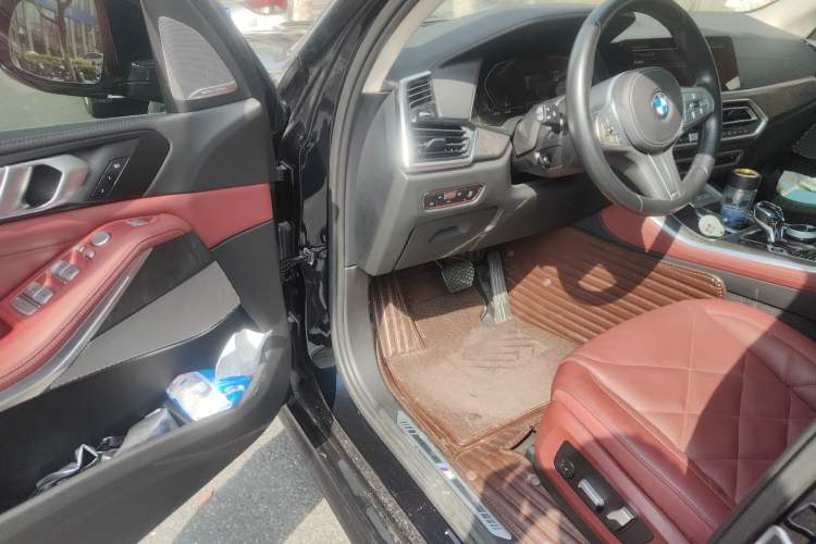 Used BMW X5 2022 Restyled xDrive 30Li Luxury Version M Sport Package Driver Seat