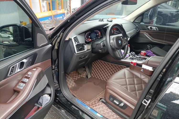 Used BMW X5 2022 xDrive 30Li M Sport Package Driver Seat