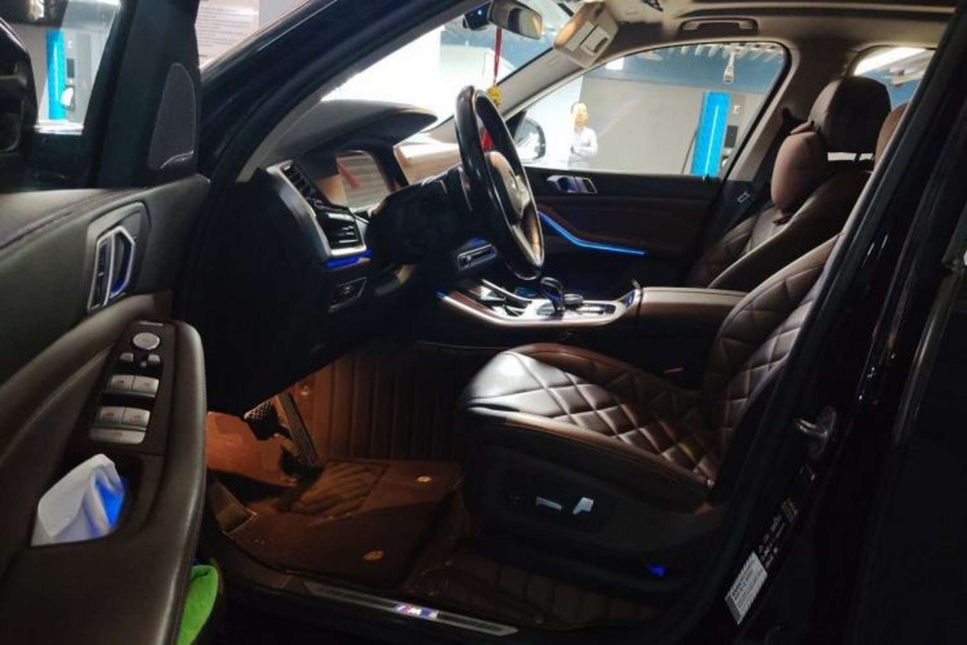 Used BMW X5 2022 Restyled xDrive 30Li Luxury Version M Sport Package Driver Seat