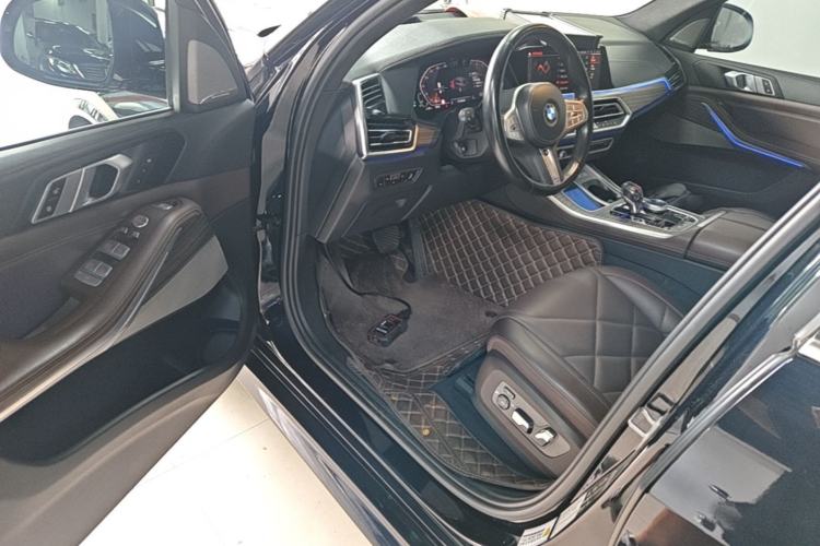 Used BMW X5 2022 xDrive 40Li Luxury Edition M Sport Package Driver Seat