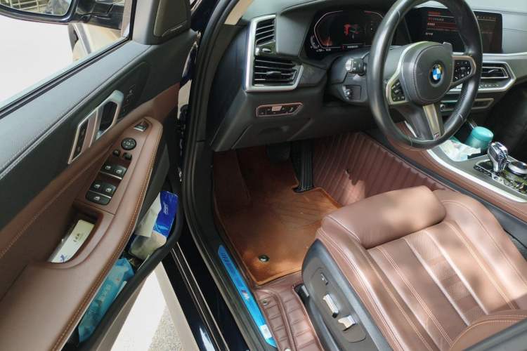 Used BMW X5 2022 xDrive40i M Sport Package Driver Seat