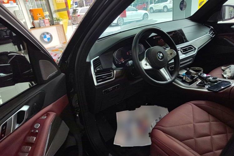 Used BMW X5 2022 Restyled xDrive 40Li M Sport Package Driver Seat