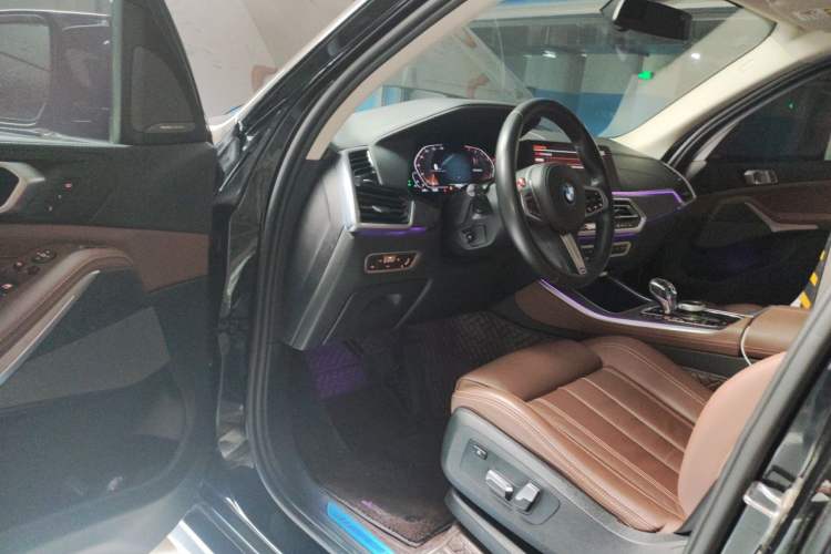 Used BMW X5 2022 xDrive40i M Sport Package Driver Seat