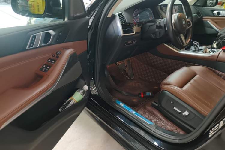 Used BMW X5 2022 xDrive40i M Sport Package Driver Seat