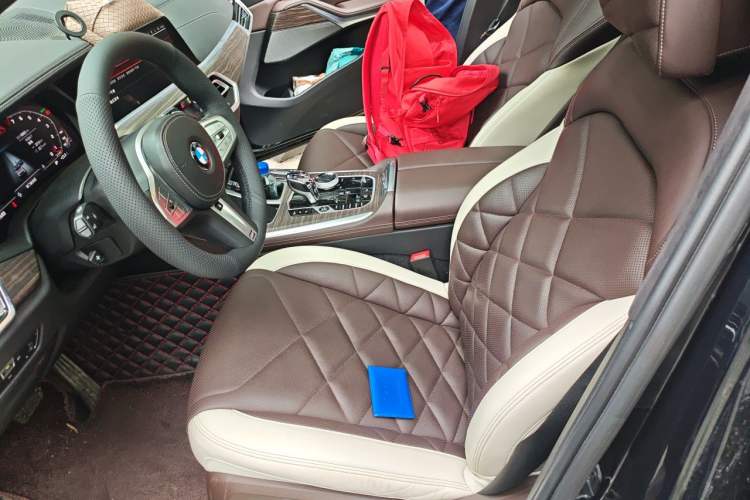 Used BMW X5 2022 xDrive 40Li Luxury Edition M Sport Package Driver Seat
