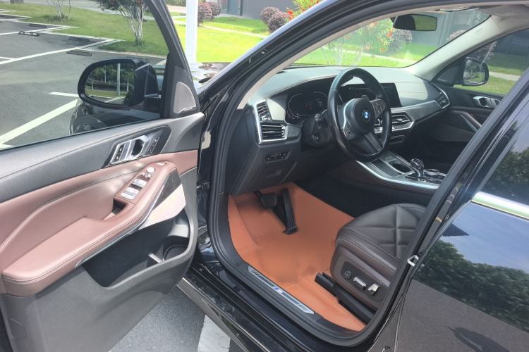 Used BMW X5 2022 xDrive 30Li Luxury M Sport Package Driver Seat