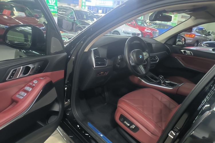 Used BMW X5 2022 Restyled xDrive 30Li M Sport Package Driver Seat