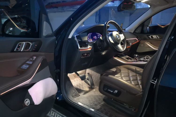 Used BMW X5 2022 xDrive 30Li M Sport Package Driver Seat