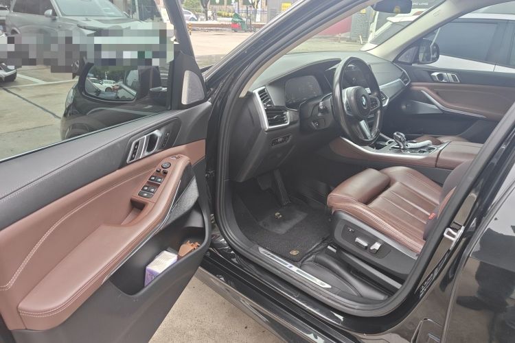 Used BMW X5 2022 xDrive40i M Sport Package Driver Seat
