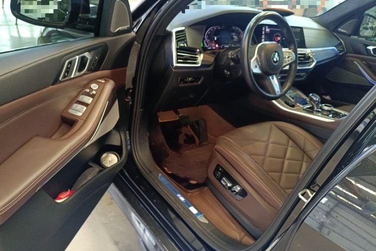 Used BMW X5 2022 Restyled xDrive 40Li Luxury Edition M Sport Package Driver Seat