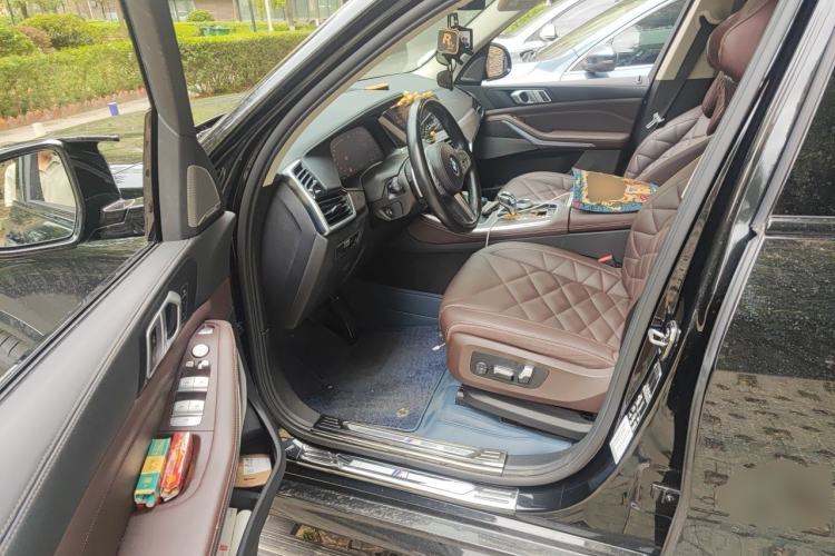 Used BMW X5 2022 Restyled xDrive 30Li Luxury Version M Sport Package Driver Seat