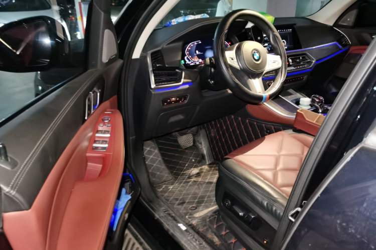 Used BMW X5 2022 xDrive 30Li M Sport Package Driver Seat