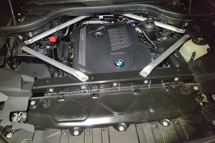 Used BMW X5 2022 Restyled xDrive 40Li M Sport Package Engine Bay