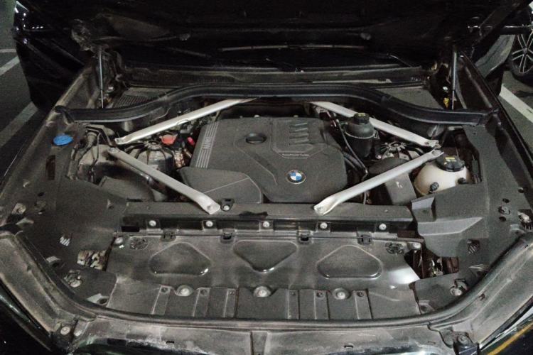 Used BMW X5 2022 xDrive 30Li M Sport Package Engine Bay