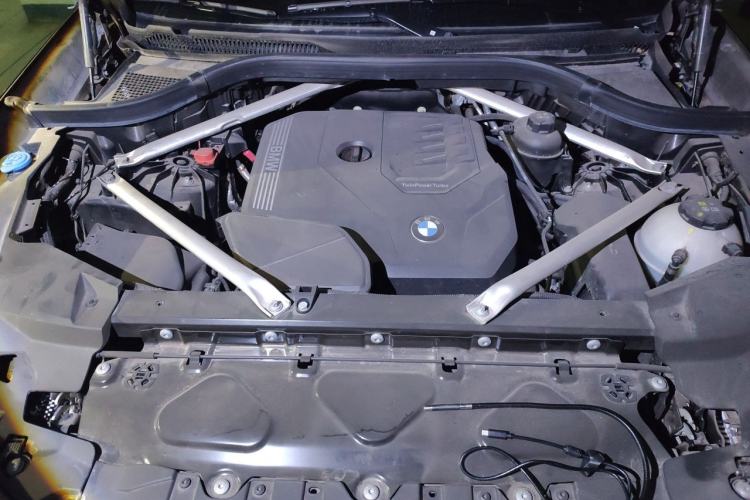 Used BMW X5 2022 Restyled xDrive 30Li Luxury Version M Sport Package Engine Bay