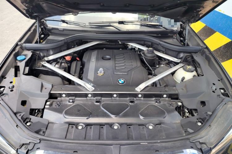Used BMW X5 2022 xDrive40i M Sport Package Engine Bay