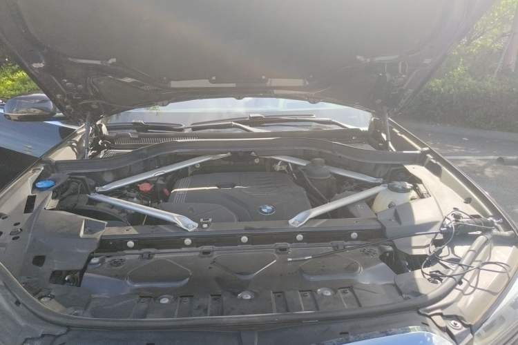 Used BMW X5 2022 Restyled xDrive 30Li Luxury Version M Sport Package Engine Bay