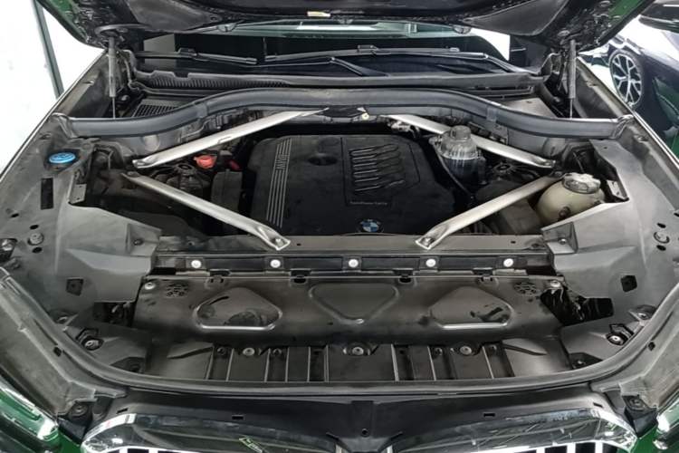 Used BMW X5 2022 xDrive40i Luxury Edition M Sport Package Engine Bay