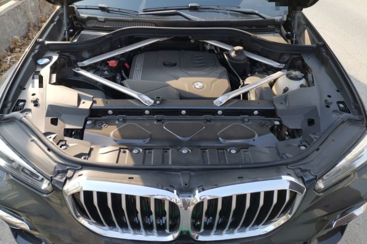 Used BMW X5 2022 xDrive 30Li Luxury M Sport Package Engine Bay