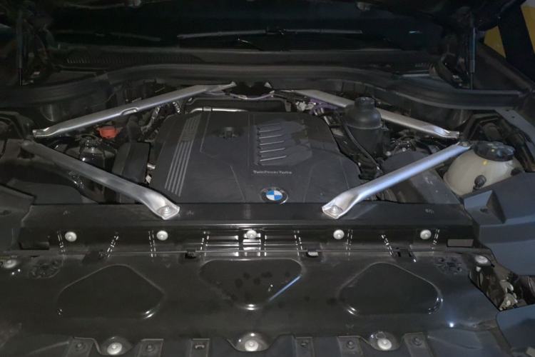 Used BMW X5 2022 Restyled xDrive 40Li M Sport Package Engine Bay