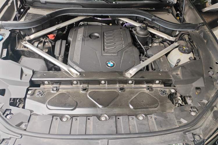 Used BMW X5 2022 Restyled xDrive 40Li M Sport Package Engine Bay