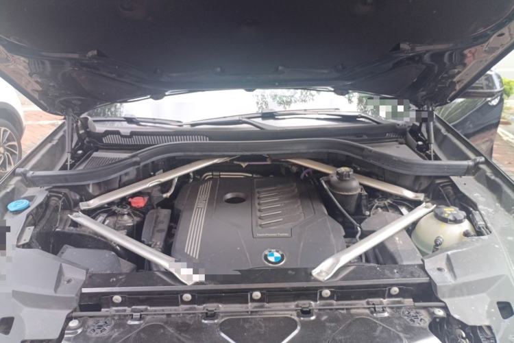 Used BMW X5 2022 xDrive 40Li Luxury Edition M Sport Package Engine Bay