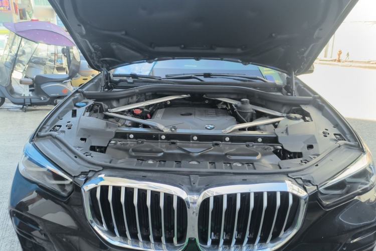 Used BMW X5 2022 xDrive30i M Sport Package Engine Bay