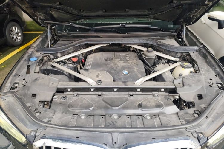 Used BMW X5 2022 Restyled xDrive 30Li Luxury Version M Sport Package Engine Bay
