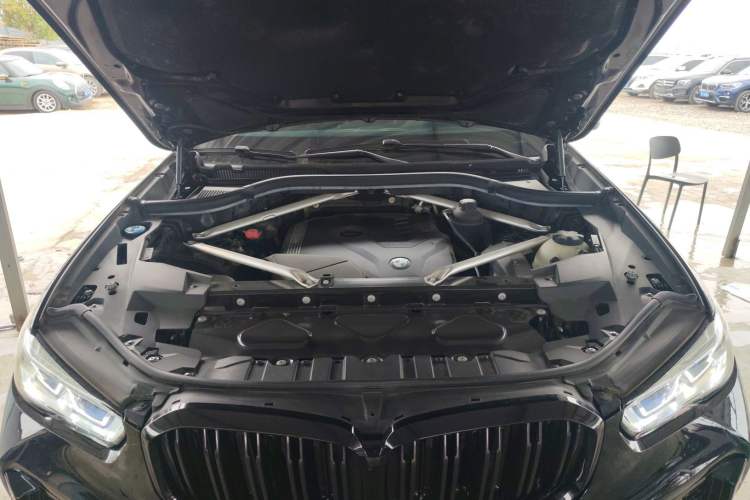 Used BMW X5 2022 Restyled xDrive 30Li Luxury Version M Sport Package Engine Bay