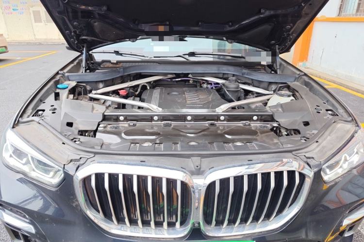 Used BMW X5 2022 Restyled xDrive 40Li M Sport Package Engine Bay