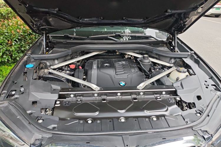 Used BMW X5 2022 xDrive40i M Sport Package Engine Bay