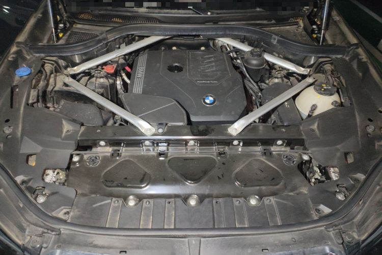 Used BMW X5 2022 Restyled xDrive 30Li Luxury Version M Sport Package Engine Bay