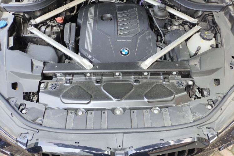 Used BMW X5 2022 xDrive 40Li M Sport Package Engine Bay