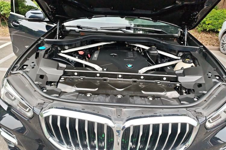 Used BMW X5 2022 Restyled xDrive 30Li Luxury Version M Sport Package Engine Bay
