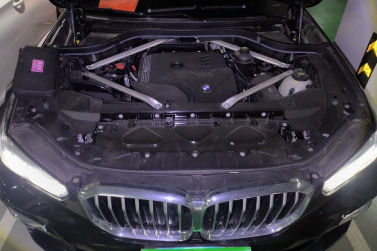 Used BMW X5 2022 xDrive 30Li M Sport Package Engine Bay